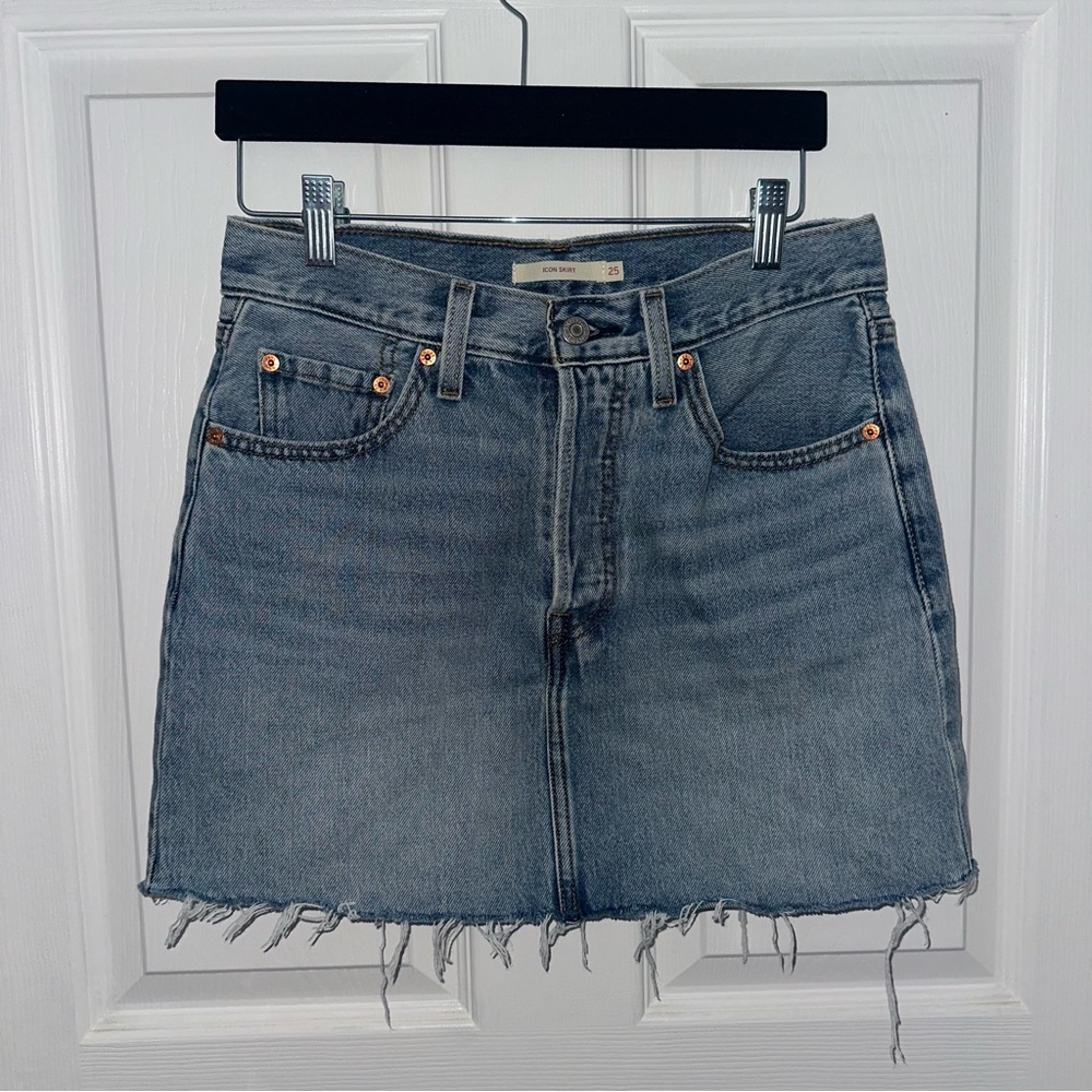 Levi’s Denim Mini Skirt